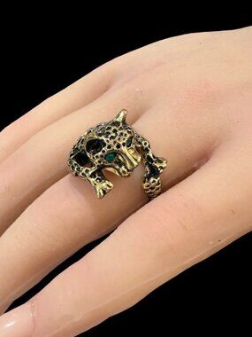 Leopard Wraparound Adjustable Gold-Tone Ring With Green Gem Eyes Size 6.5